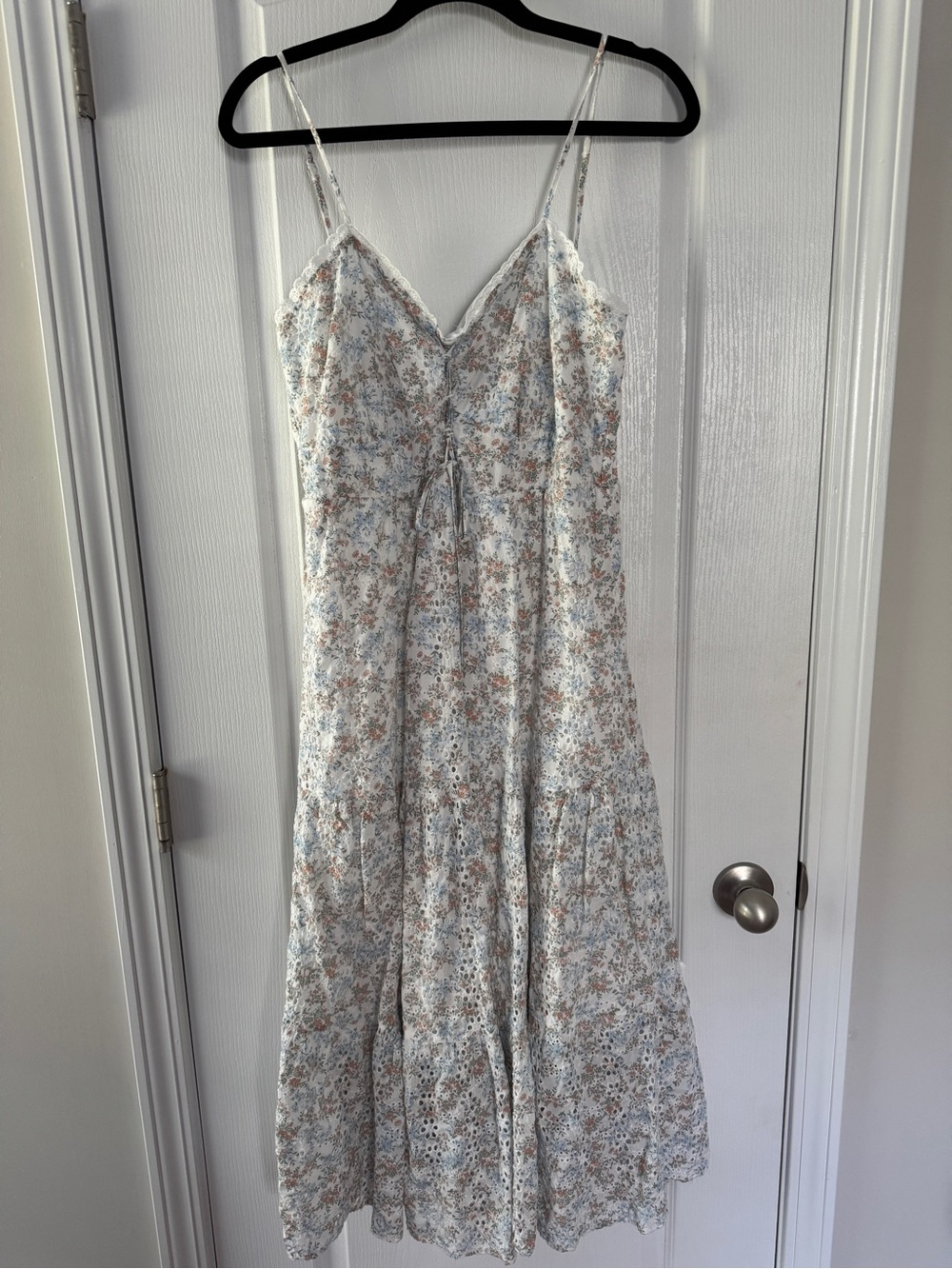 Francesca's Collections White Blue Floral Maxi Dress